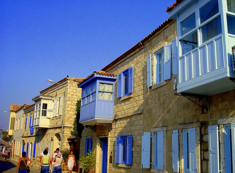 Алачаты (Alaçatı) — каменные улочки и ветер Эгейского побережья
