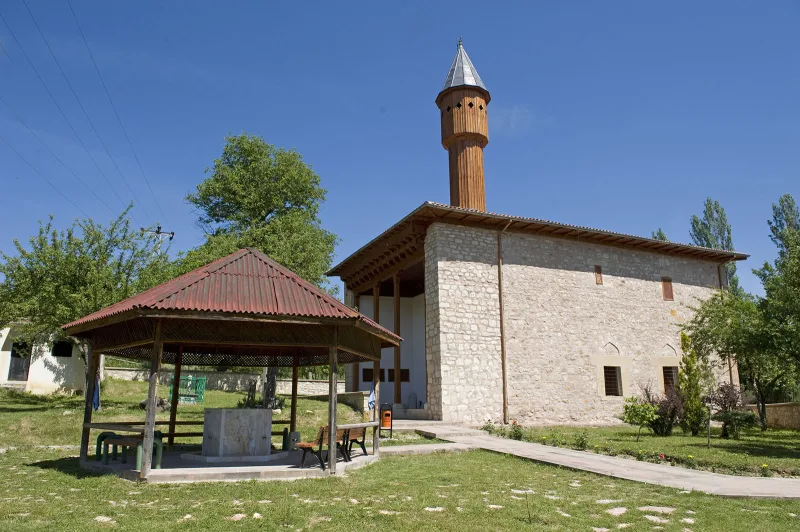 Mahmut Bey Camii в Kasaba — деревянная мечеть XIV века