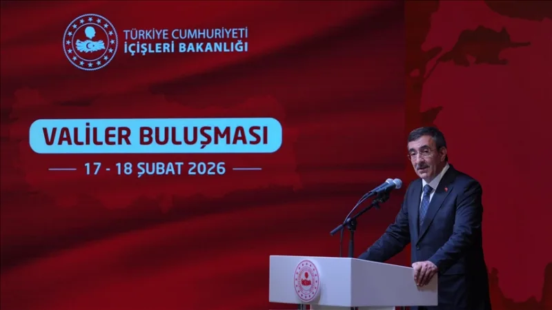 Viceprezidents Yılmaz: Mūsu galvenās cerības ir, ka mūsu gubernatori liks mūsu pilsoņiem sajust valsts līdzjūtību.