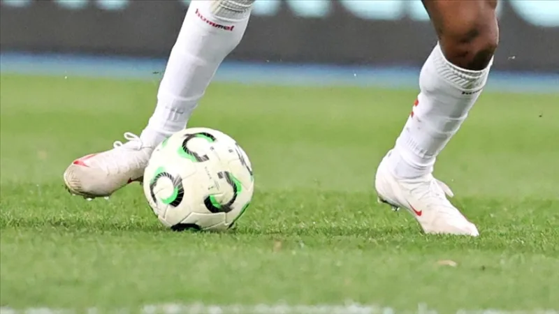 UEFAカンファレンスリーグベスト16プレーオフラウンドのファーストレグ戦