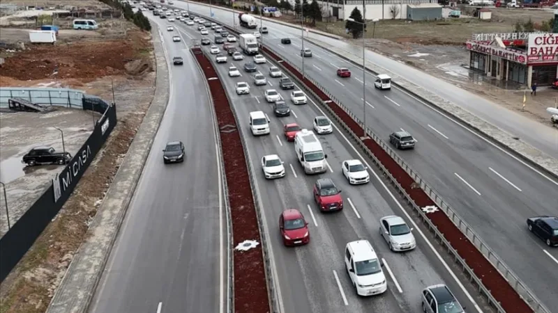 Lomalta palaavat aiheuttivat ruuhkaa Kırıkkalessa