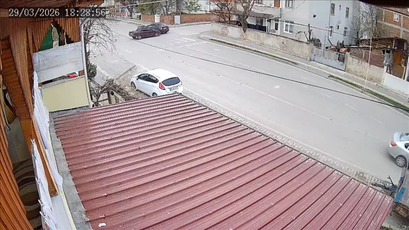 التقطت كاميرات المراقبة حادثاً في توكات أسفر عن إصابة شخصين