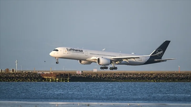 受航空燃油危机影响，汉莎航空将取消2万个航班