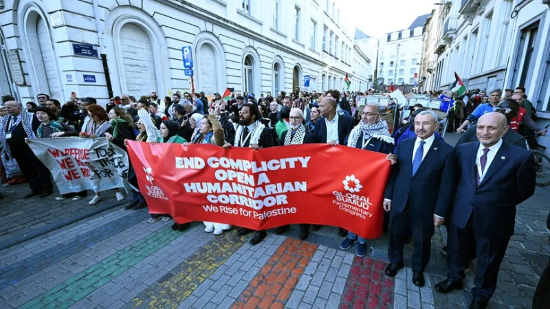 „Sumud“ kongreso dalyviai Briuselyje surengė protestą prie Europos Parlamento