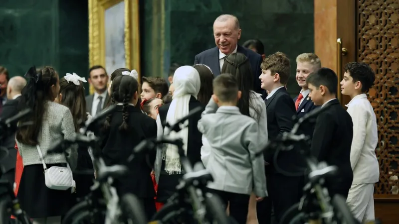 Prezidentas Erdoğan susitiko su vaikais