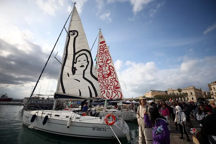 Iš Ispanijos išplaukusios „Global Sumud Fleet 2026 Spring Mission“ laivai pasiekė Italiją