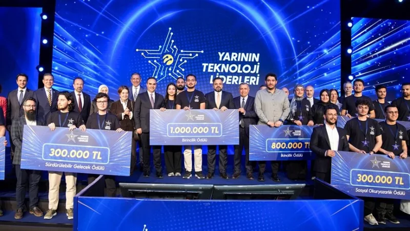 Награды в конкурсе Turkcell «Лидеры технологий завтрашнего дня» были вручены победителям
